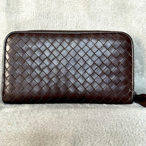 BOTTEGA VENETA BROWN ZIP LEATHER WALLET SILVER HARDWARE EUC - Picture 15 of 15